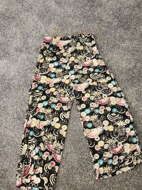 Chico’s Travelers Fun Fruit Print Cropped Palazzo Pants Ankle Length (Med?)